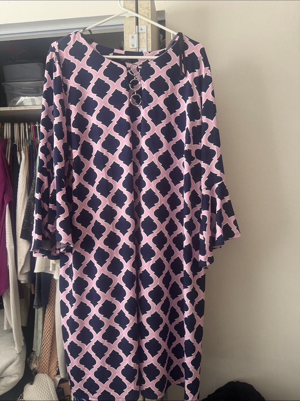 AGB Pink and Navy Geometric Bell-Sleeve Shift Dress